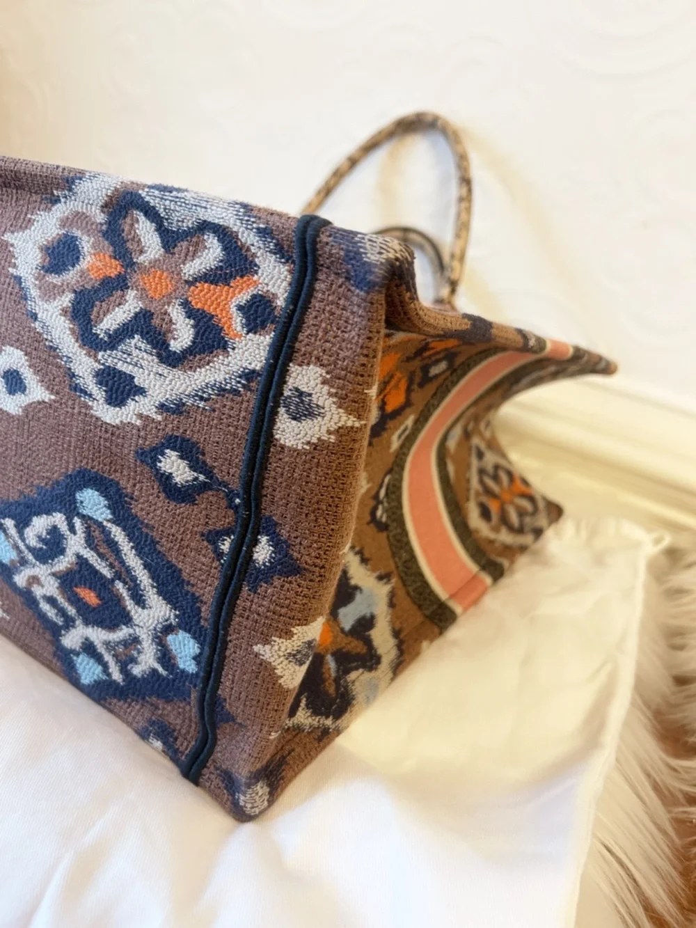 Dior Jacquard Embroidered Book Tote, Large, with dust bag & insert - Picture 5 of 14